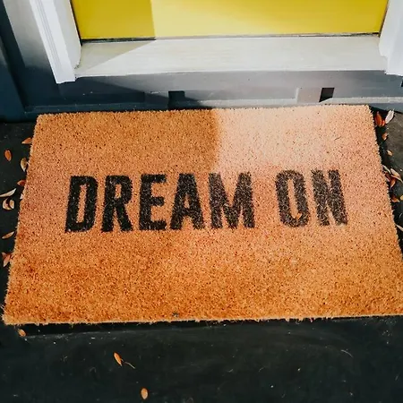 Dream On - Style & Comfort Near Historic Downtown